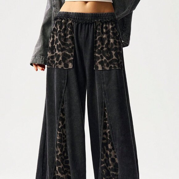Black Casual Women's Patchwork Leopard Print Knit Wide Leg Pants - Picture 6 of 8